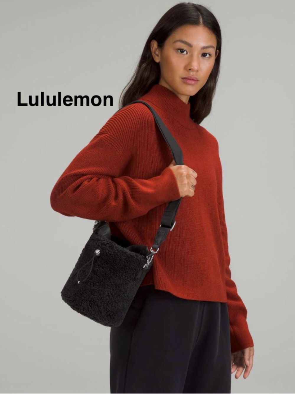 Lululemon Bucket Fleece black bag black 2.5 L body strap missing ⭐️⭐️⭐️⭐️⭐️